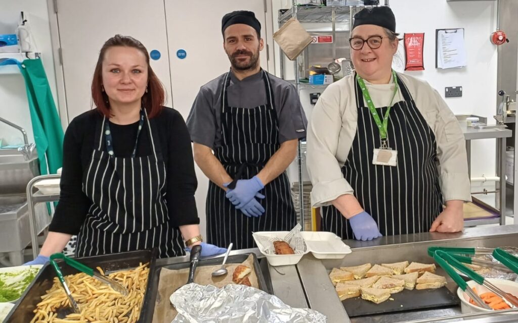 Pop-up restaurant pulls in lunchtime crowd